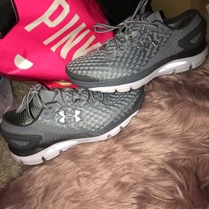 Under Armour women’s Gemini 2 size 8 women’s